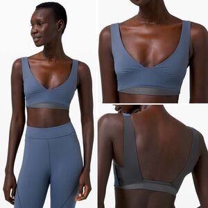 Lululemon Kasta Bra *Light Support, A/B Cup
Ink Blue